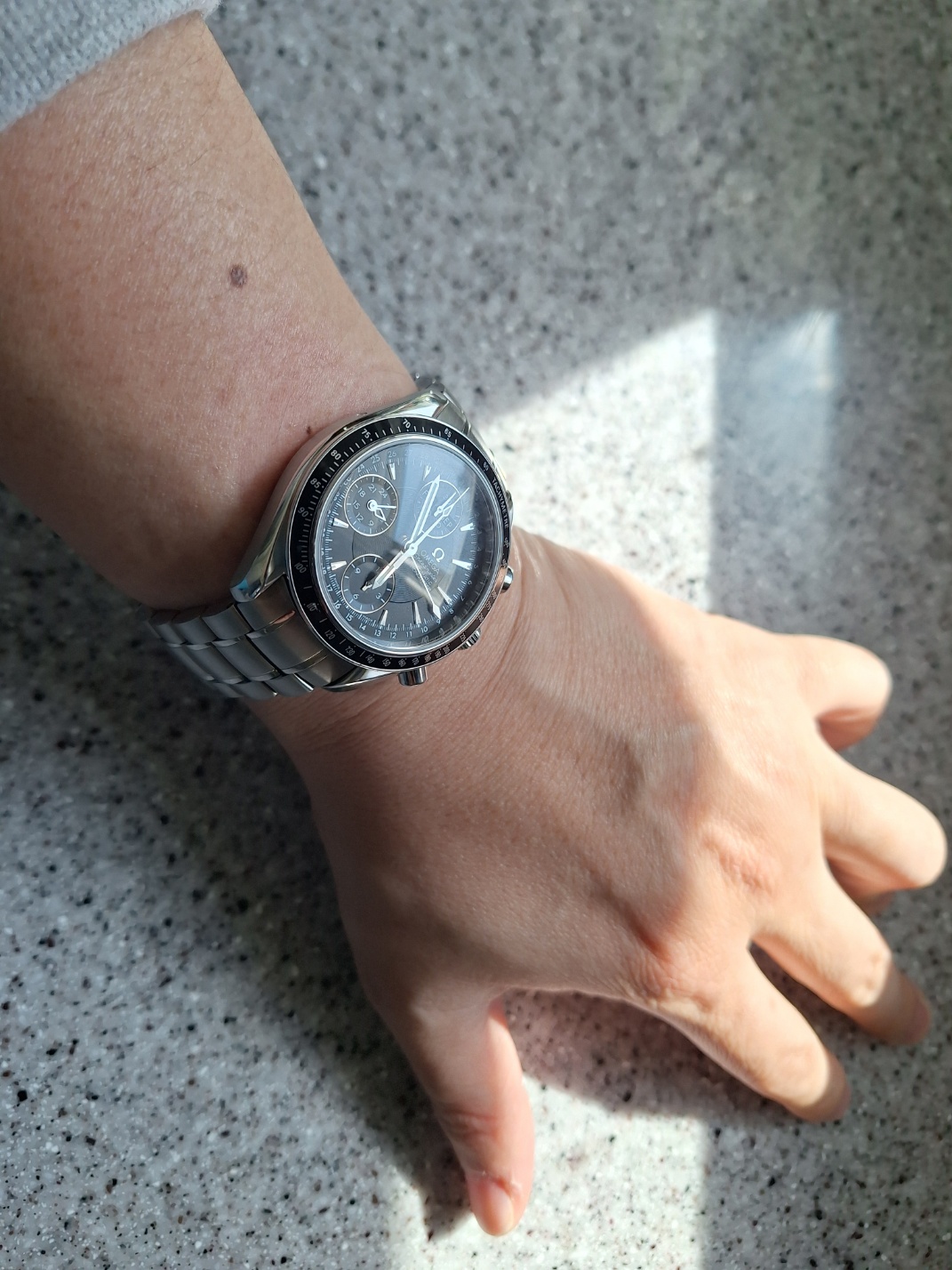 Omega Speedmaster 데이데이트 트리플캔랜더 (폴리싱완료)