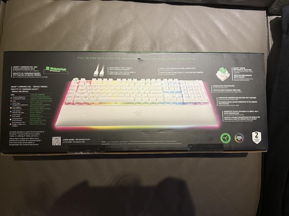 블랙위도우 V4 PRO 화이트 + G304 마우스