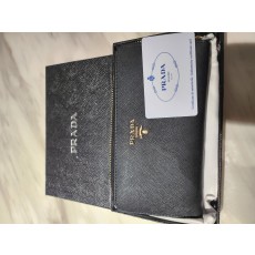 프라다 장지갑