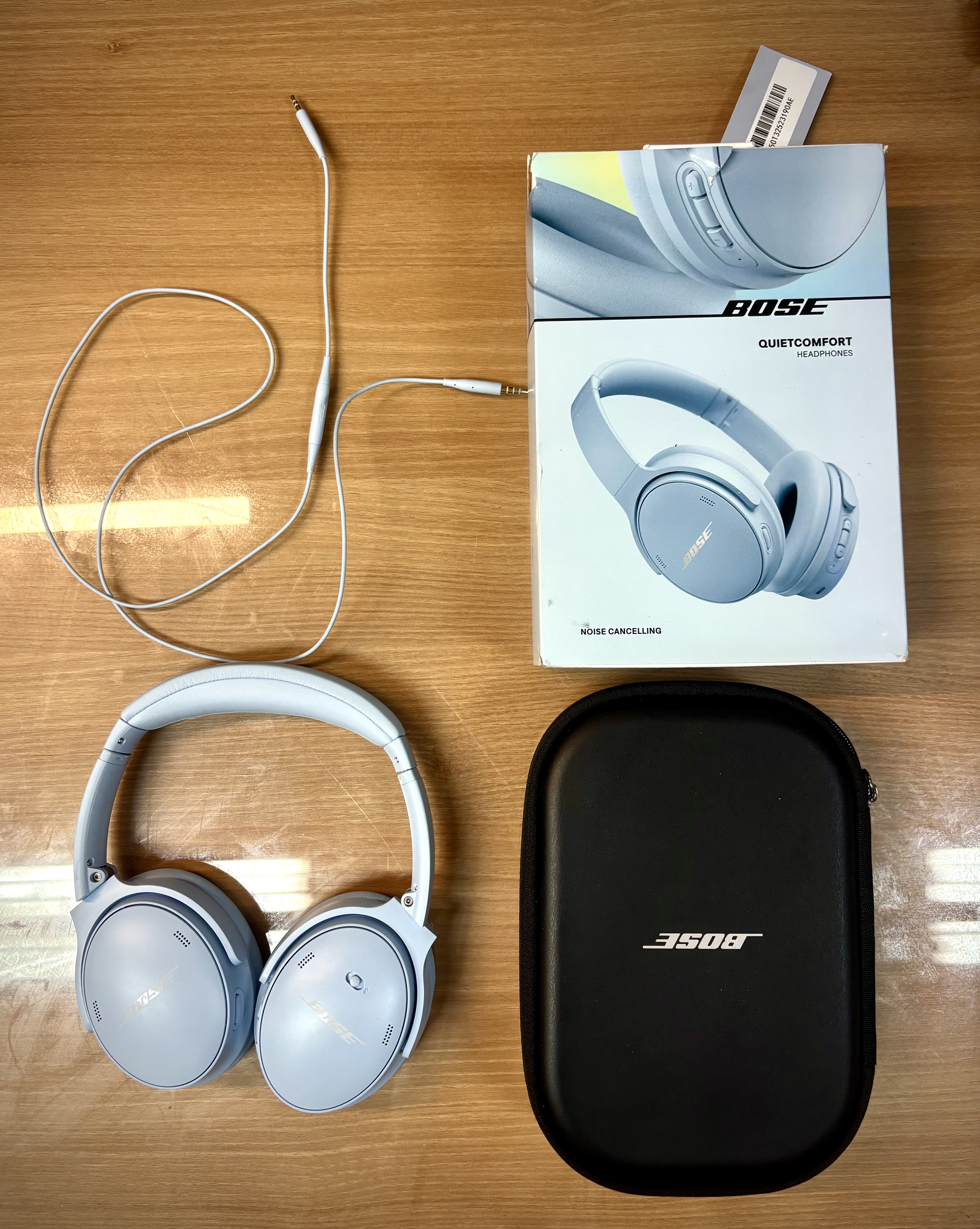 Bose QuietComfort 45 헤드폰 문스톤 블루 색상입니다