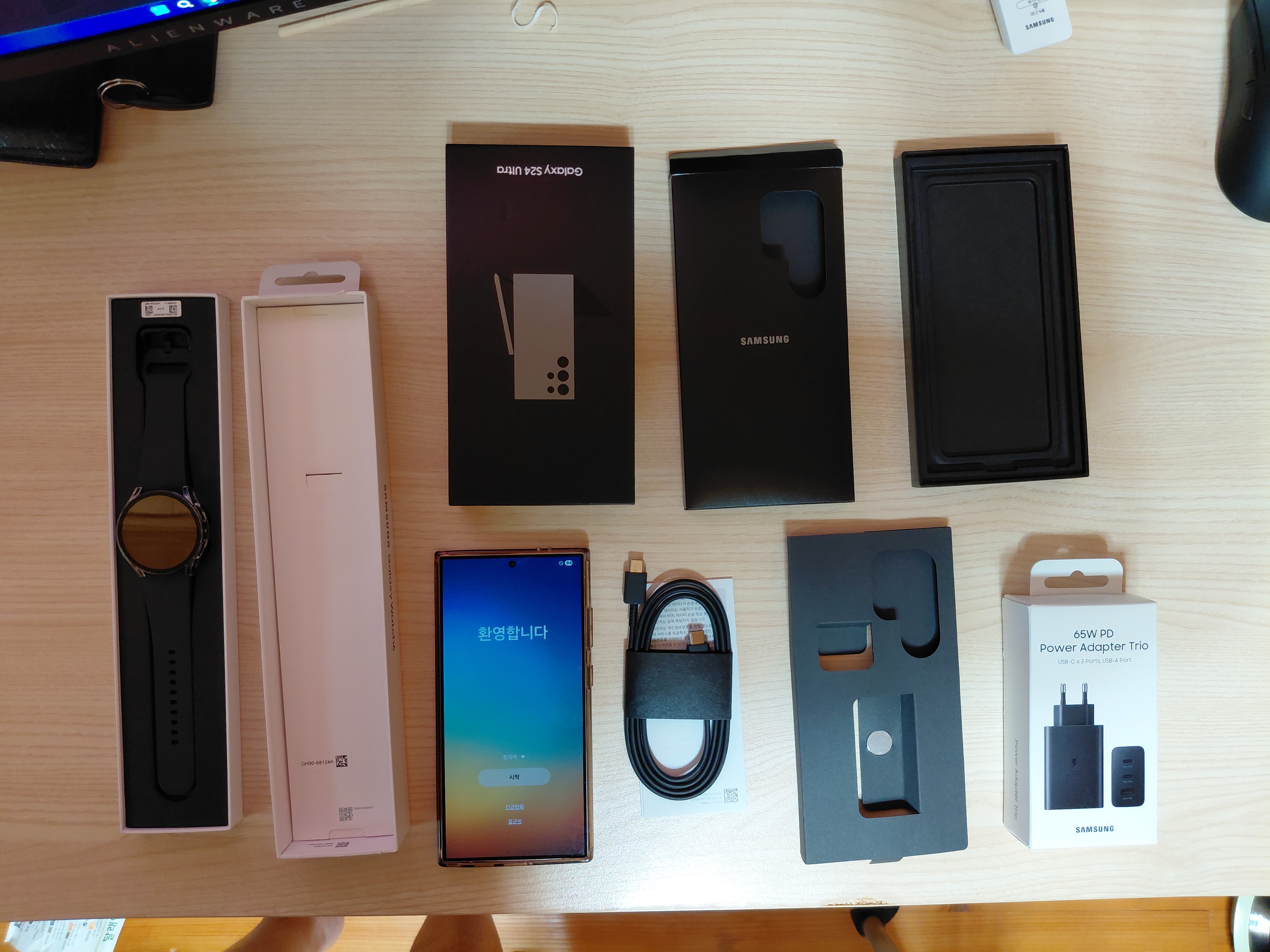 KT 갤럭시 S24 Ultra 1TB & KT 워치6 40mm(LTE)