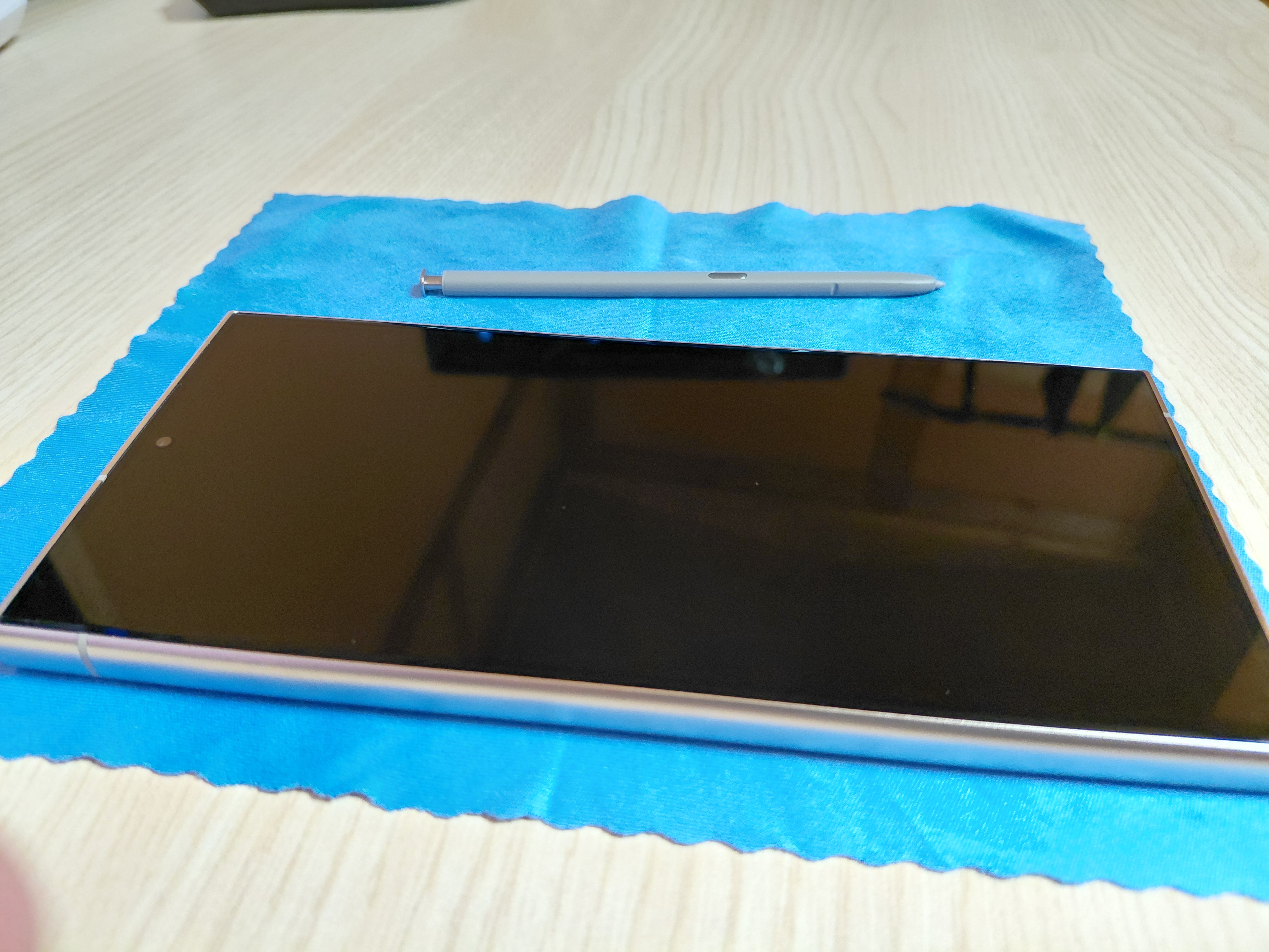 KT 갤럭시 S24 Ultra 1TB & KT 워치6 40mm(LTE)
